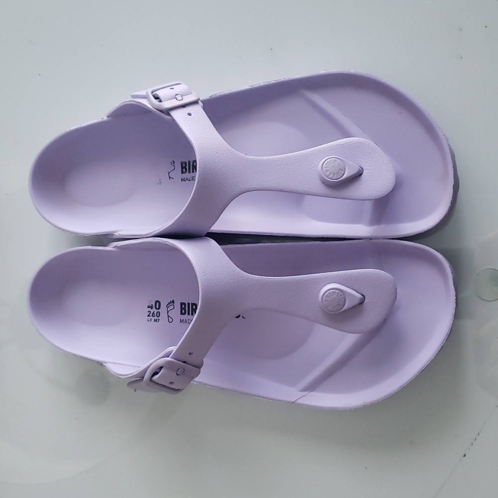 Lavendar Women's EVA Gizeh Beach Sandal Birkenstocks Size 40 (9) Like new!